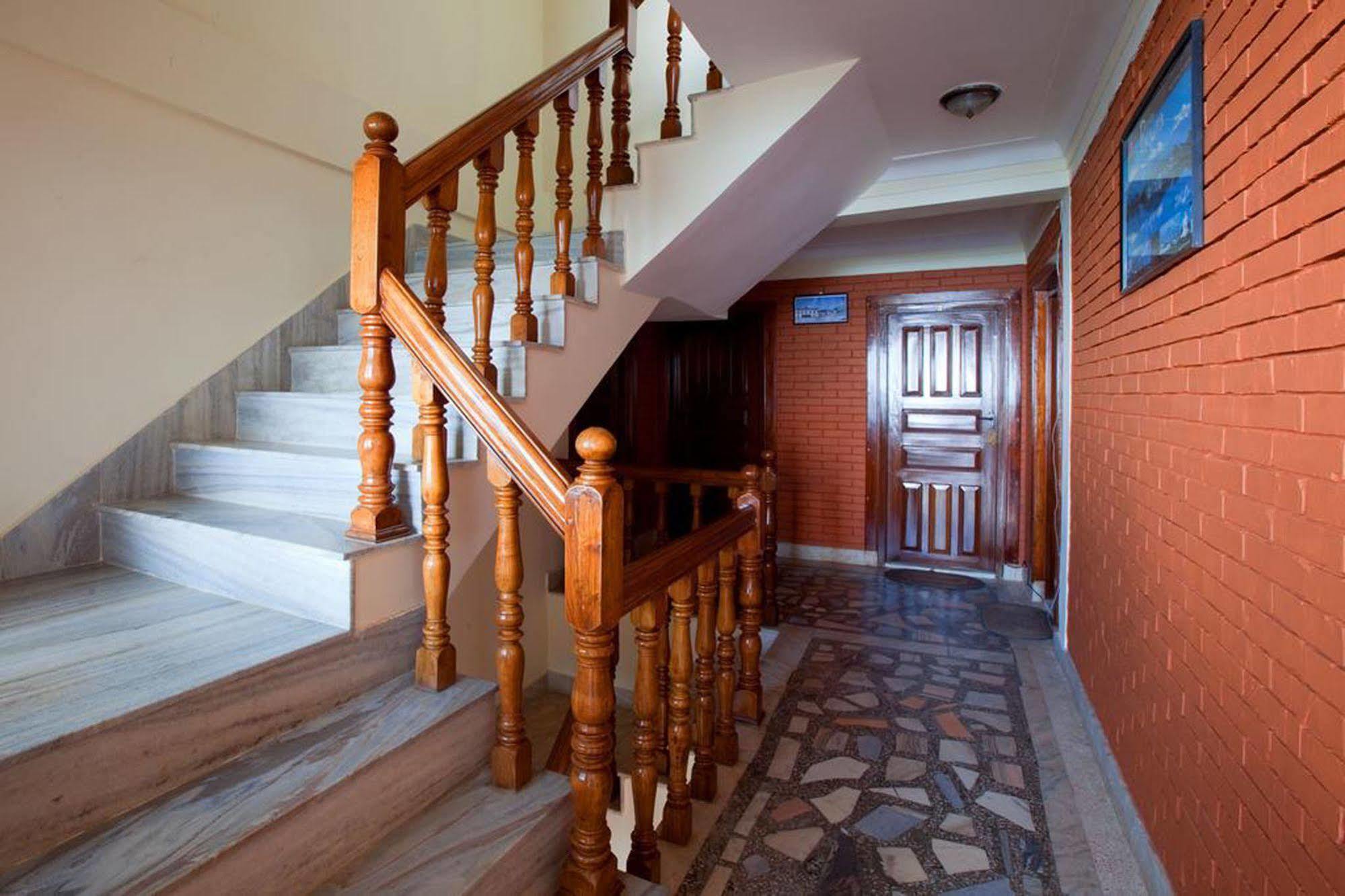 Baluwapati Deupur Nagarkot Sunshine Hotel מראה חיצוני תמונה